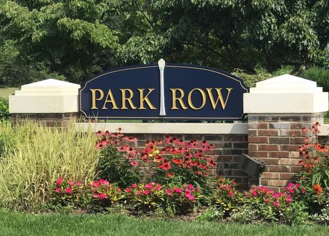 Property at 5 Sprucewood Blvd, Central Islip, NY 11722, 2 beds, 1.5 baths