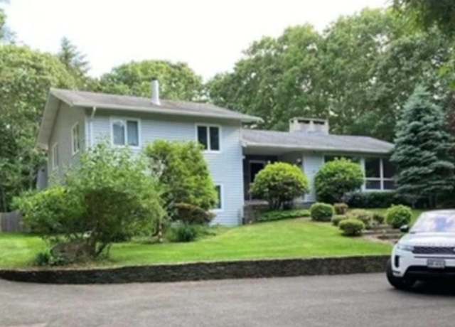 Property at 83 Straight Path, Southampton, NY 11968, 4 beds, 3.5 baths