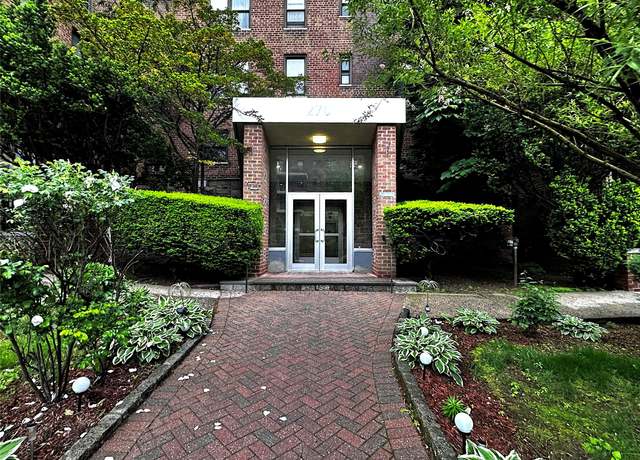 Property at 270 N Broadway Unit 2HI, Yonkers, NY 10701, 3 beds, 2 baths