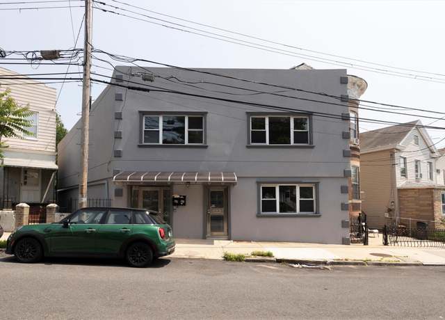 Property at 6802 Jay Ave, Maspeth, NY 11378, 5 beds, 4.5 baths