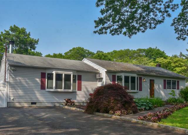 Property at 805 Canal Rd, Mount Sinai, NY 11766, 2 beds, 1 bath