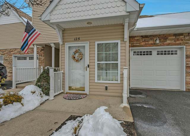 Property at 125 Pond Cir #125, Mount Sinai, NY 11766, 2 beds, 2 baths