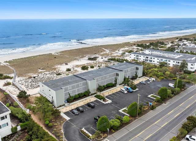 Property at 279 Dune Rd #2, Westhampton Beach, NY 11978, 2 beds, 1.5 baths