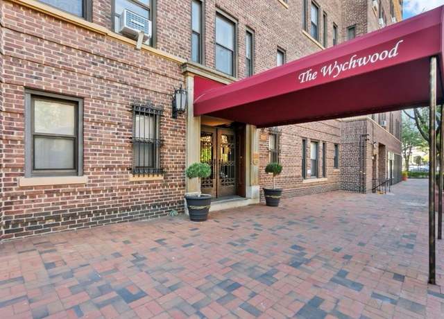 Property at 8 Barstow Rd Unit 4F, Great Neck, NY 11021, 1 bed, 1 bath