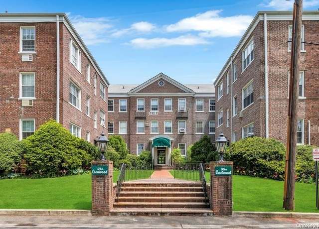 Property at 1 Meadow Dr Unit 1B, Woodmere, NY 11598, 2 beds, 1.5 baths