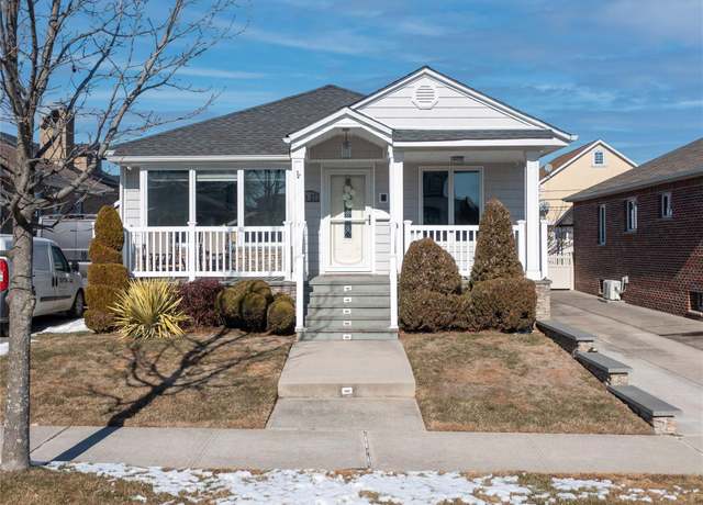 Property at 15427 24th Rd, Whitestone, NY 11357, 3 beds, 2 baths