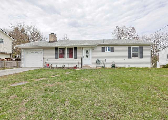 Property at 25 Euclid Ave, Middletown, NY 10940, 3 beds, 1.5 baths
