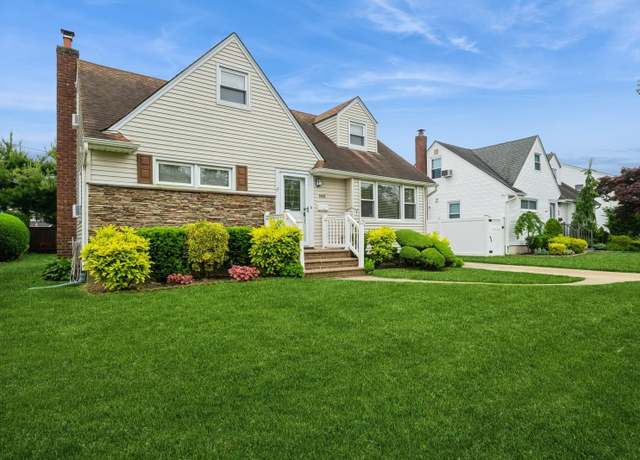 Property at 3668 Sherry Ave, Wantagh, NY 11793, 4 beds, 1 bath