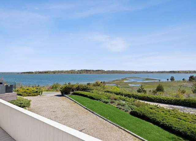 Property at 84 Inlet Rd E, Southampton, NY 11968, 4 beds, 3 baths