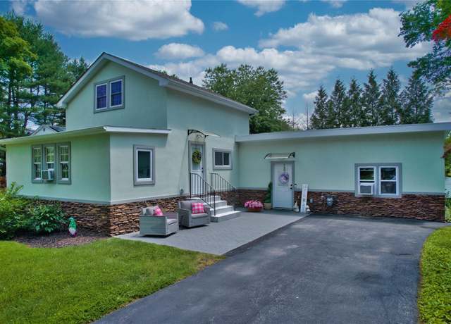 Property at 7 Didio Ln, Montgomery, NY 12549, 2 beds, 1.5 baths
