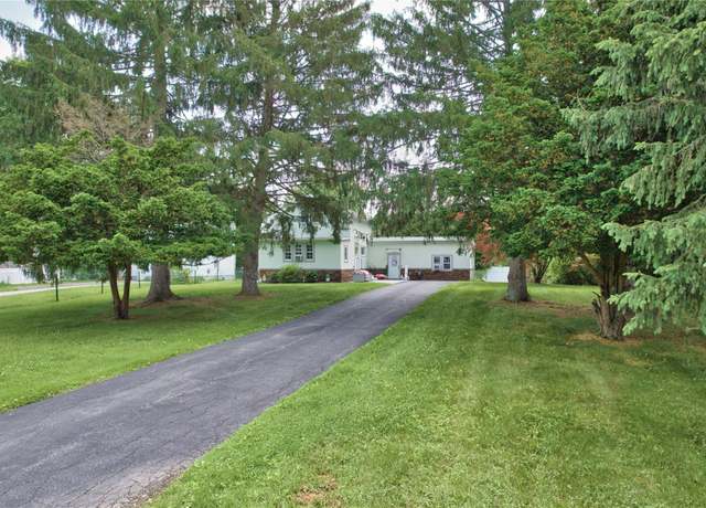 Property at 7 Didio Ln, Montgomery, NY 12549, 2 beds, 1.5 baths