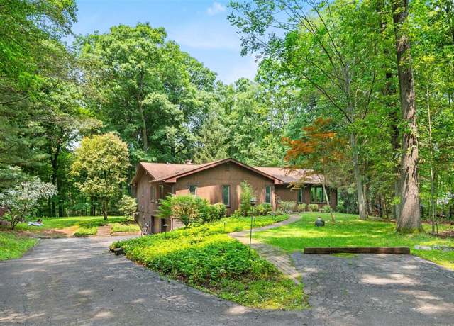 Property at 99 Dogwood Rd, Hopewell Junction, NY 12533, 4 beds, 2 baths
