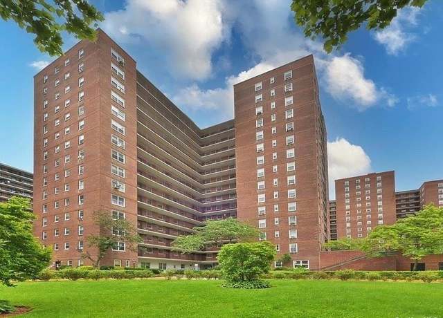 Property at 98-20 62 Dr Unit 6J, Rego Park, NY 11374, 3 beds, 1.5 baths