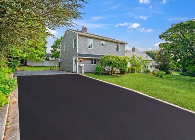 Property at 67 Market Ln, Levittown, NY 11756, 4 beds, 2 baths
