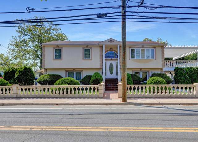 Property at 330 Bayville Ave, Bayville, NY 11709, 4 beds, 5 baths