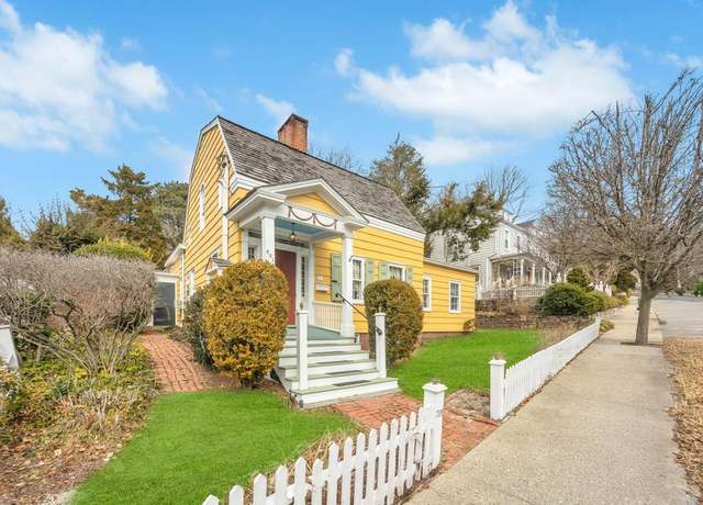 Property at 201 E Broadway, Port Jefferson, NY 11777, 4 beds, 2 baths