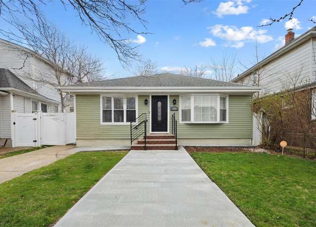 Property at 243-06 134 Ave, Rosedale, NY 11422, 5 beds, 3 baths