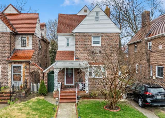 Property at 131-45 227th St, Laurelton, NY 11413, 4 beds, 2.5 baths