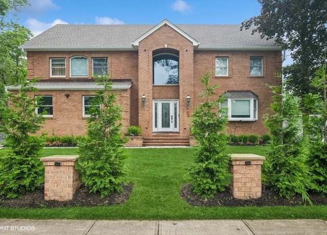 Property at 311 Greenlawn Rd, Greenlawn, NY 11740, 4 beds, 5.5 baths