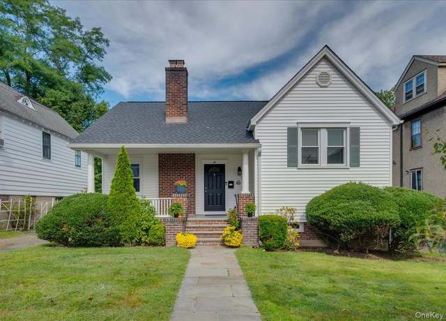 Property at 48 Coakley Ave, Harrison, NY 10528, 3 beds, 1.5 baths