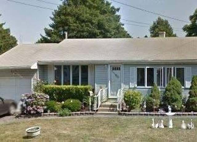 Property at 12 Fairdale Dr, Brentwood, NY 11717, 3 beds, 1 bath