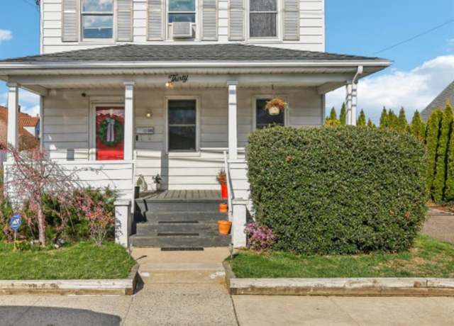 Property at 30 Central Ave, New Hyde Park, NY 11040, 3 beds, 3 baths