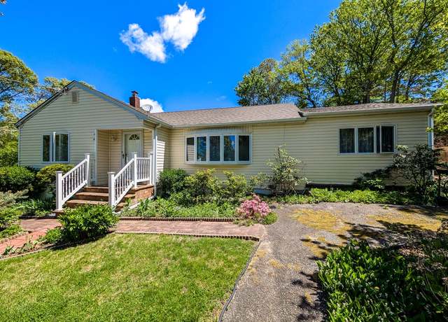 Property at 185 Blue Point Rd, Selden, NY 11784, 3 beds, 2 baths