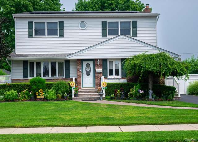 Property at 7 Cornell Ave, Hicksville, NY 11801, 4 beds, 2 baths