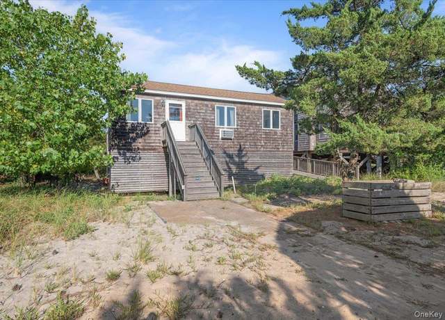 Property at 30 Oneida St, Ocean Bay Park, NY 11770, 4 beds, 2.5 baths