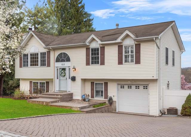 Property at 123 S Conger Ave, Congers, NY 10920, 4 beds, 3 baths