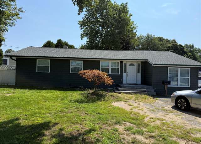 Property at 1010 Motor Pkwy, Central Islip, NY 11722, 4 beds, 2 baths