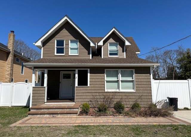 Property at 17 2nd St, Islip, NY 11751, 3 beds, 2 baths