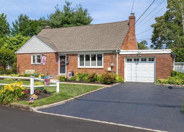 Property at 47 Monaton Dr, Huntington Station, NY 11746, 4 beds, 2 baths