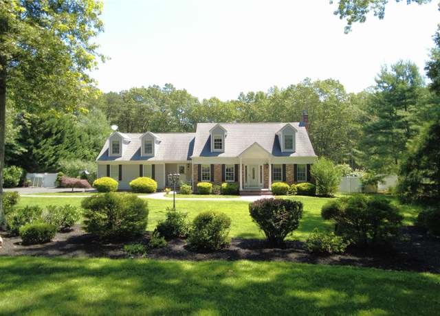 Property at 9 Deerfield Dr, Wading River, NY 11792, 3 beds, 3 baths