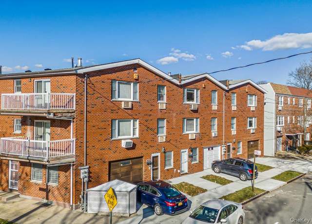 Property at 70-50 153rd St, Flushing, NY 11367, 4 beds, 6 baths