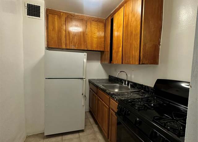 Property at 83-30 Vietor Ave #431, Elmhurst, NY 11373, 1 bath