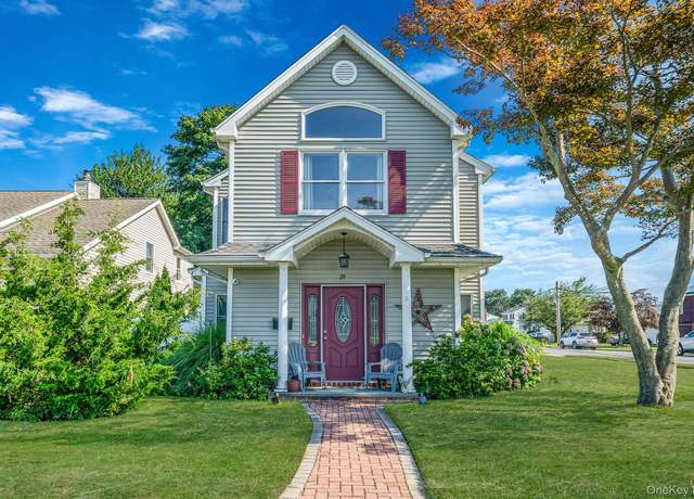 Property at 29 North Plz, Amity Harbor, NY 11701, 3 beds, 2 baths
