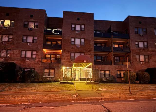 Property at 175 Archer St Unit 1C, Freeport, NY 11520, 1 bed, 1 bath