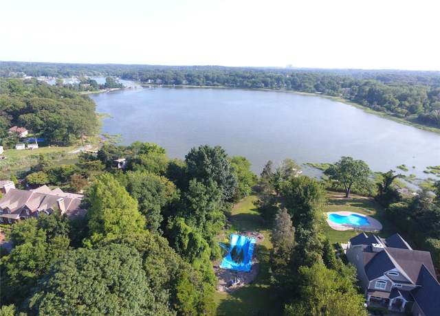 Property at 59 Dyke Rd, Stony Brook, NY 11733, 4 beds, 3.5 baths