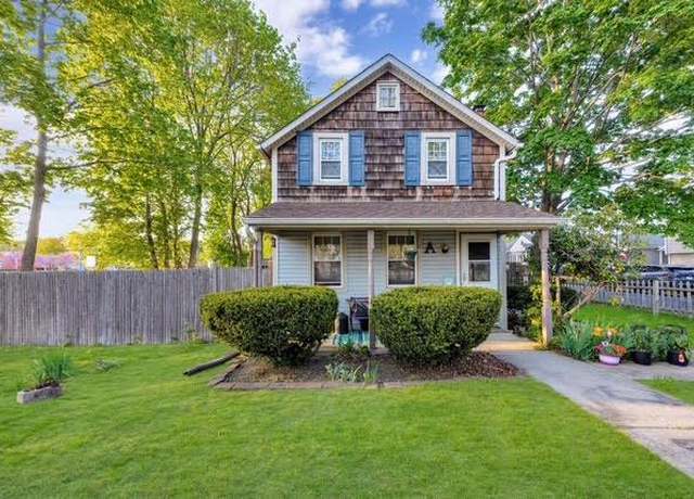 Property at 3 Bennington St, Melville, NY 11747, 2 beds, 1 bath
