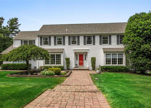Property at 4 Forsythe Meadow Ln, Stony Brook, NY 11790, 4 beds, 2.5 baths
