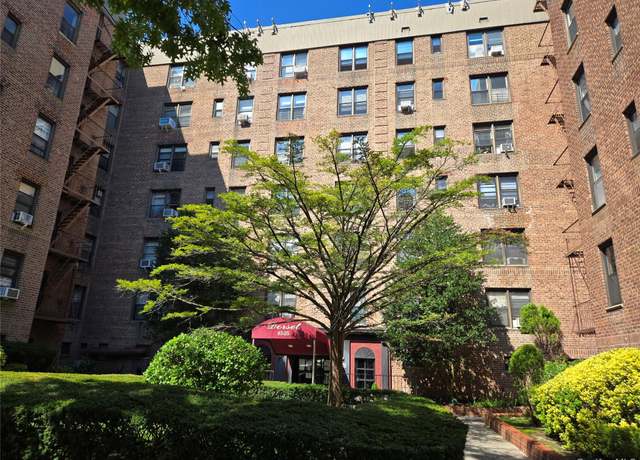 Property at 85-23 98th St Unit 1P, Woodhaven, NY 11421, 2 beds, 1 bath