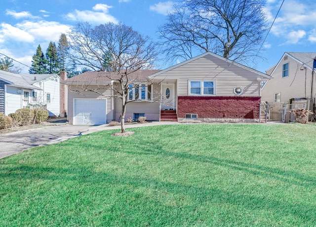 Property at 22 Juanita Ave, Huntington, NY 11743, 3 beds, 2 baths
