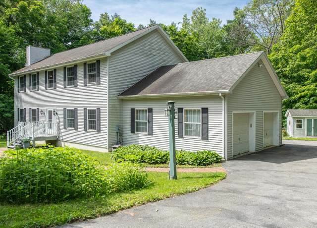 Property at 36 Valkill Dr, Poughkeepsie, NY 12601, 3 beds, 2.5 baths