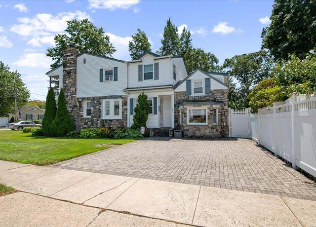 Property at 1016 Tyrus Ct, Merrick, NY 11566, 5 beds, 2.5 baths