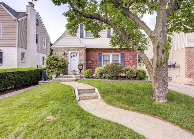 Property at 163 15th Dr, Whitestone, NY 11357, 3 beds, 2 baths