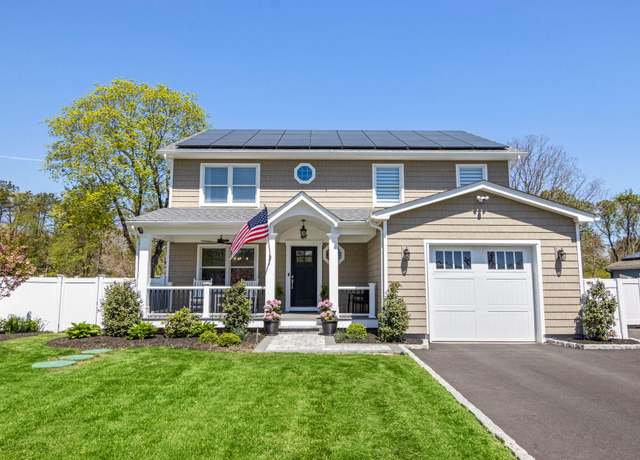 Property at 47 Amityville St, Islip Terrace, NY 11752, 3 beds, 2.5 baths