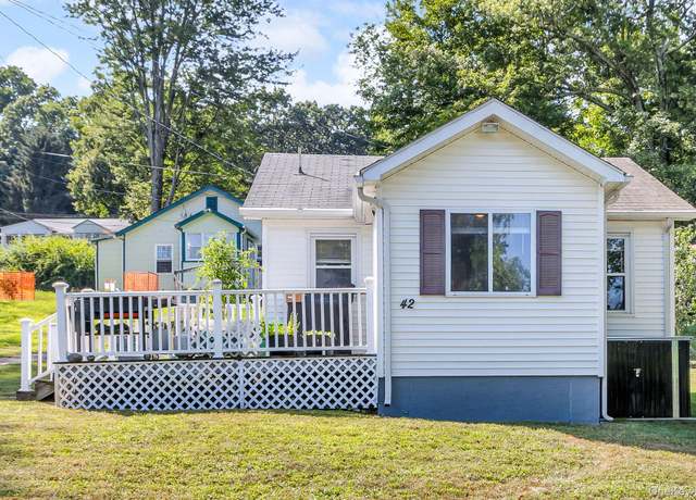 Property at 42 Heaton Rd, Monroe, NY 10950, 2 beds, 1 bath