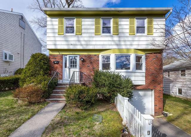 Property at 105 Sprague Rd, Scarsdale, NY 10583, 3 beds, 1.5 baths