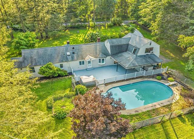 Property at 8 West Ln, South Salem, NY 10590, 3 beds, 2 baths